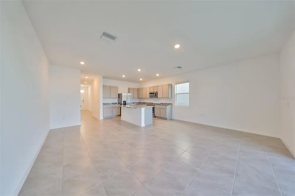 379 MANGROVE SHADE CIRCLE Apollo Beach, FL 33572