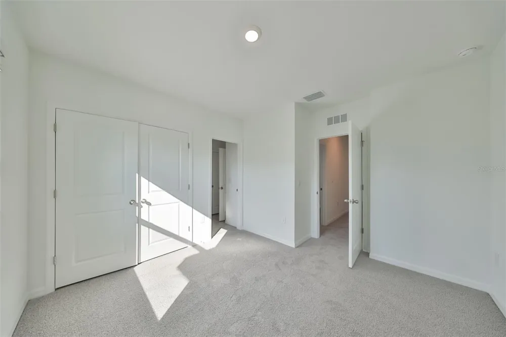 379 MANGROVE SHADE CIRCLE Apollo Beach, FL 33572
