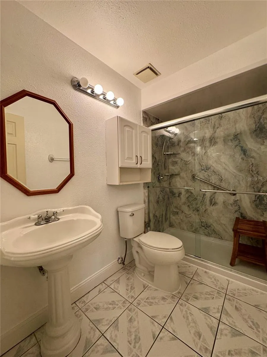 8381 CITRUS CHASE DRIVE Orlando, FL 32836
