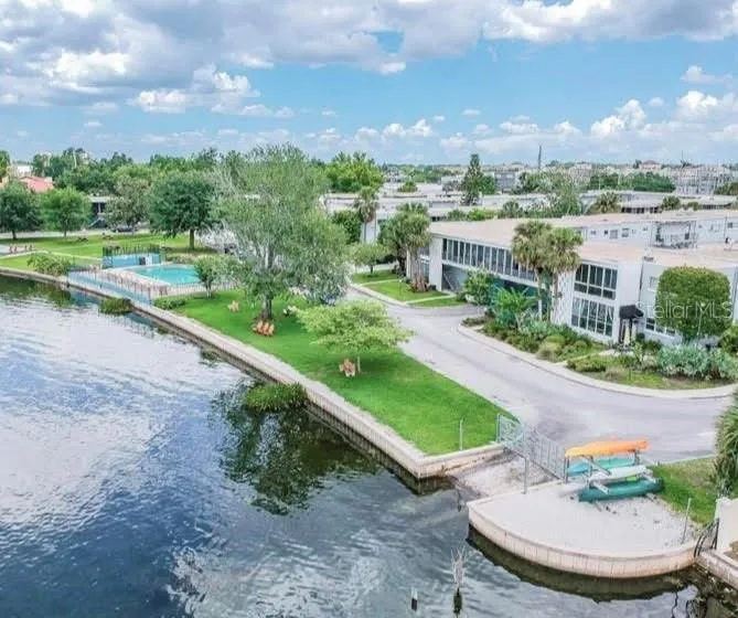 151 ORLANDO AVENUE #203 Winter Park, FL 32789