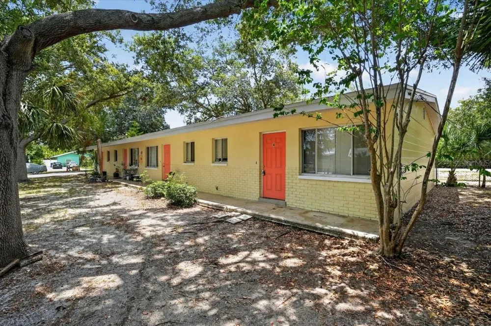 5991 FAIRFIELD AVENUE S Gulfport, FL 33707