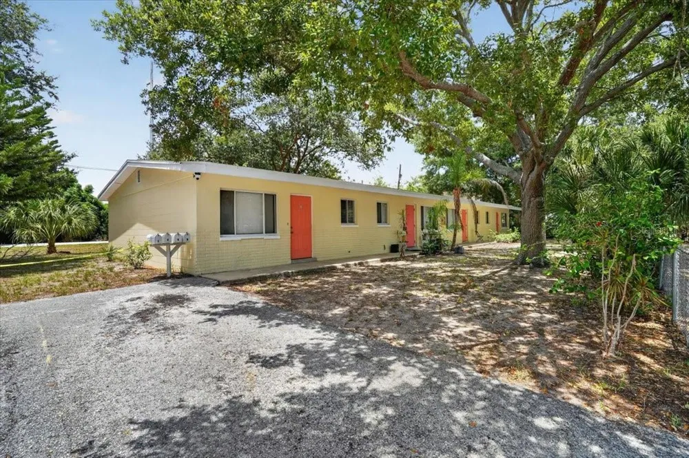 5991 FAIRFIELD AVENUE S Gulfport, FL 33707