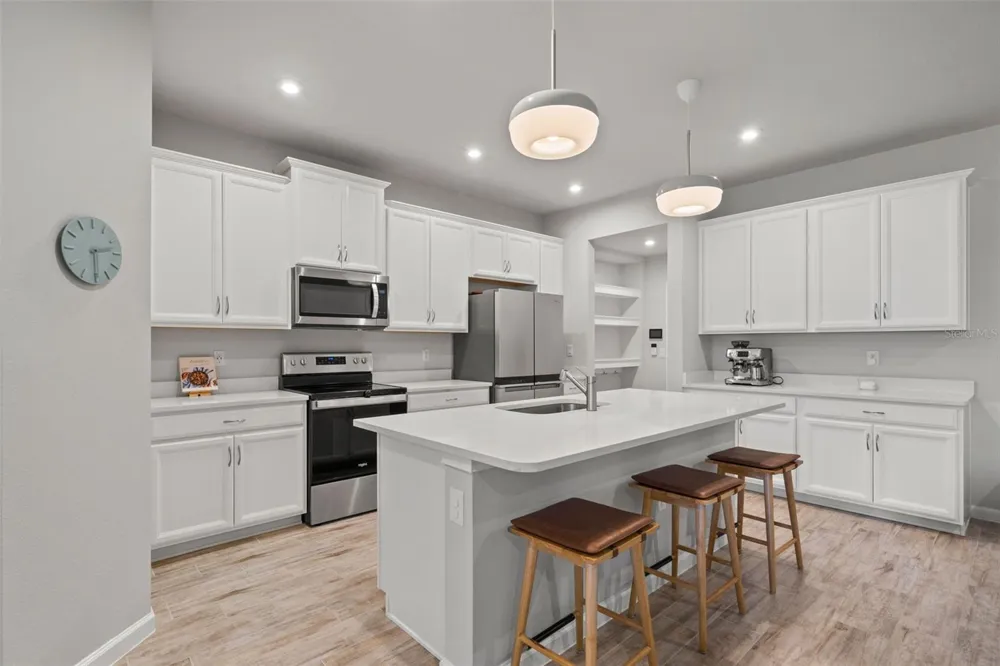 26069 WOVEN WICKER BEND Lutz, FL 33559
