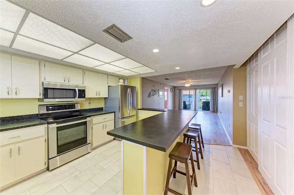 3983 MACEACHEN BOULEVARD #434 Sarasota, FL 34233