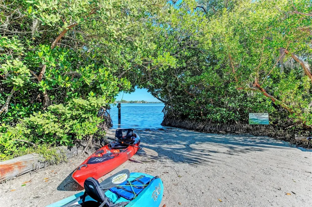 3983 MACEACHEN BOULEVARD #434 Sarasota, FL 34233