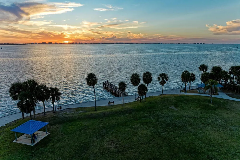3983 MACEACHEN BOULEVARD #434 Sarasota, FL 34233