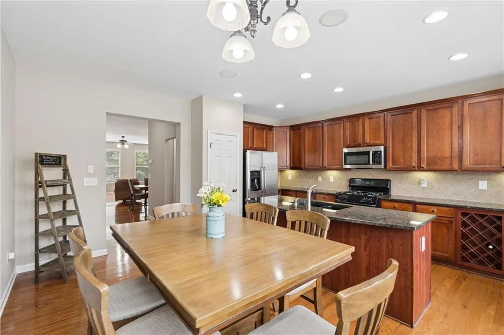 503 Grove Field Court Suwanee, GA 30024