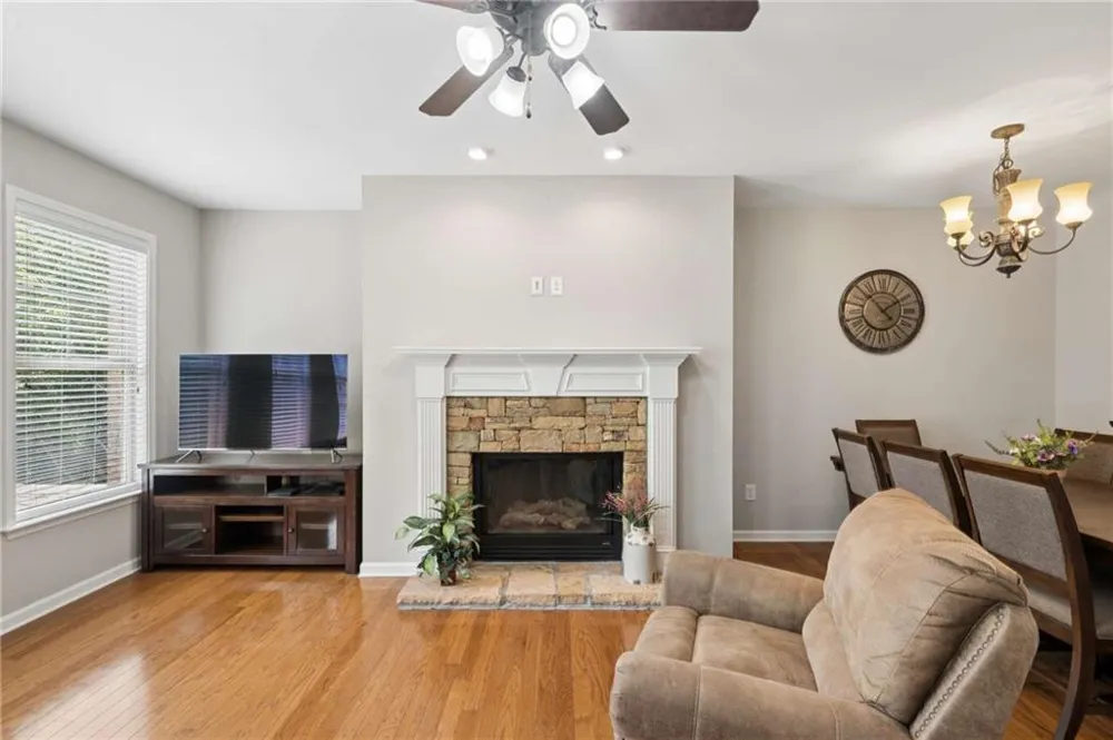 503 Grove Field Court Suwanee, GA 30024