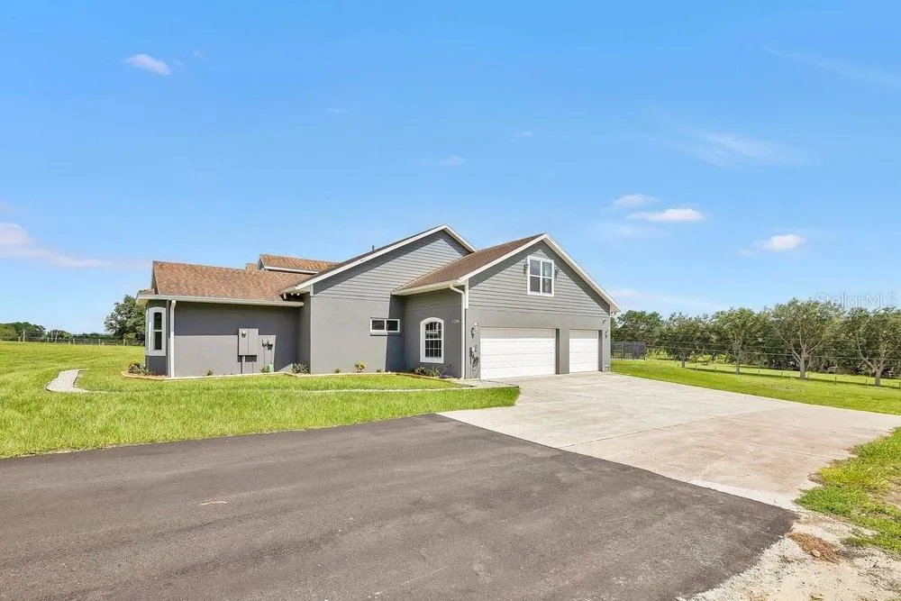 11206 HOWEY CROSS ROAD Clermont, FL 34715