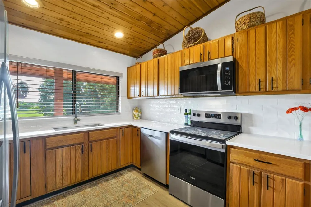 10202 VILLAGE DRIVE #22 Lake Wales, FL 33898