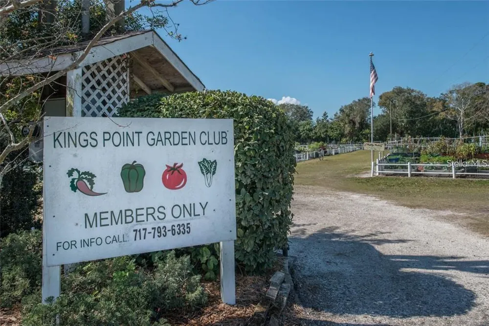 213 GLENELLEN PLACE Sun City Center, FL 33573