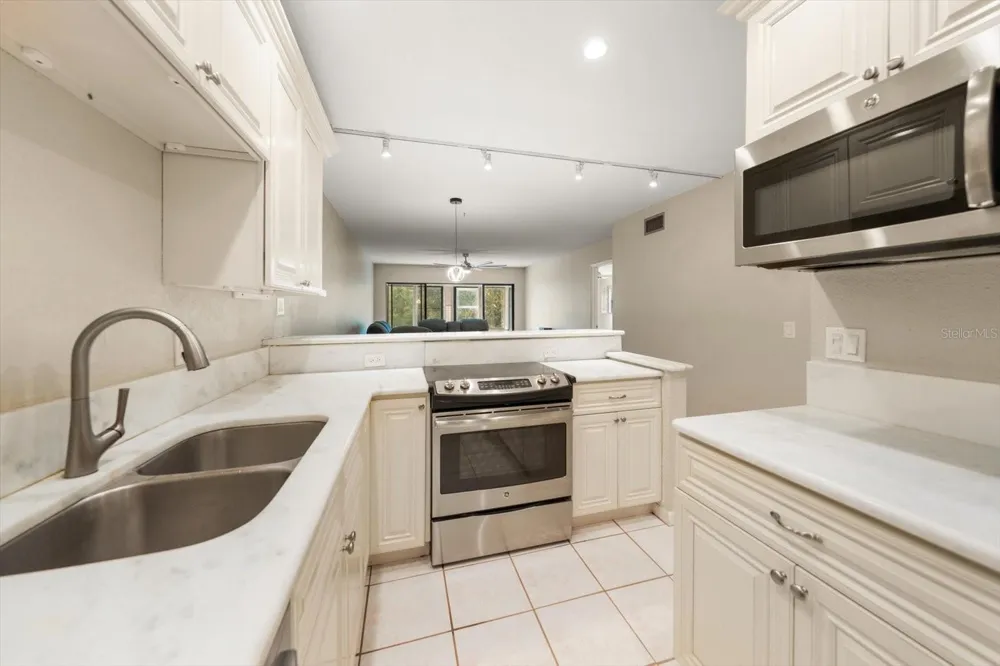1750 BELLEAIR FOREST DRIVE #B8 Belleair, FL 33756
