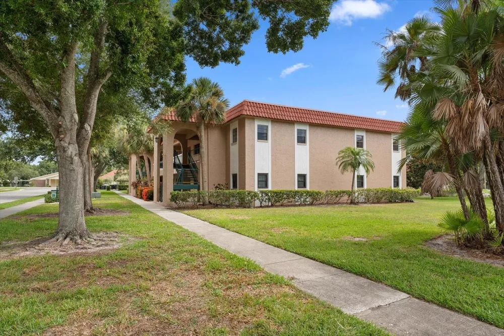 1750 BELLEAIR FOREST DRIVE #B8 Belleair, FL 33756