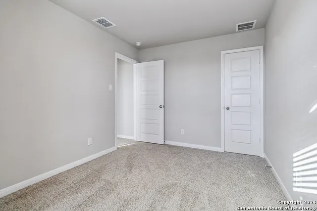 3948 Abbott Pass St Hedwig, TX 78152