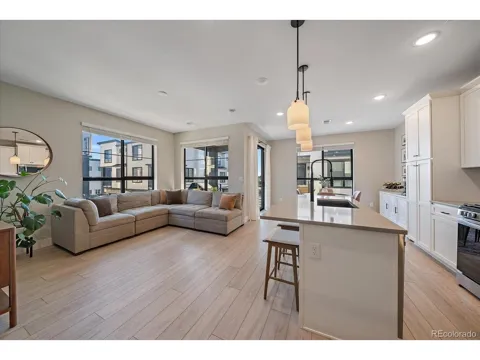 2002 S Holly Street #2