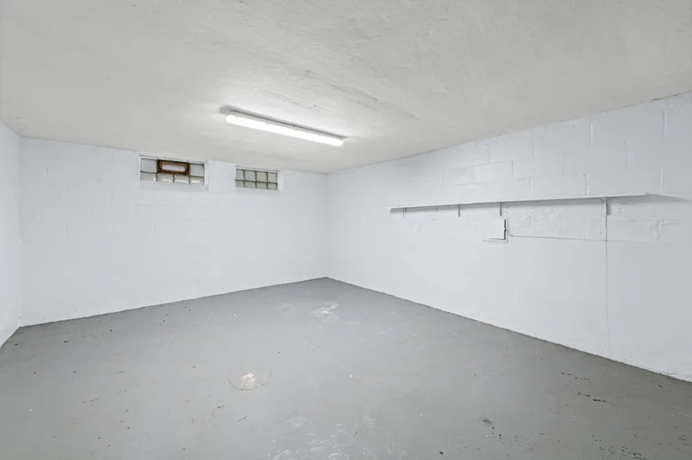 6953 Mayburn Street Dearborn Heights, MI 48127
