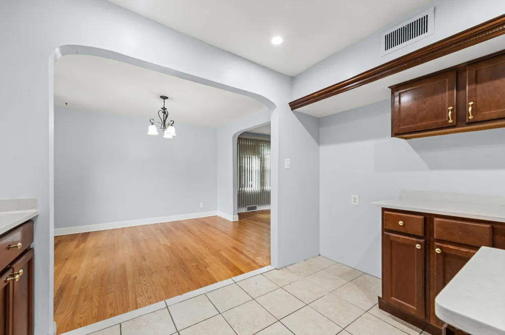 6953 Mayburn Street Dearborn Heights, MI 48127