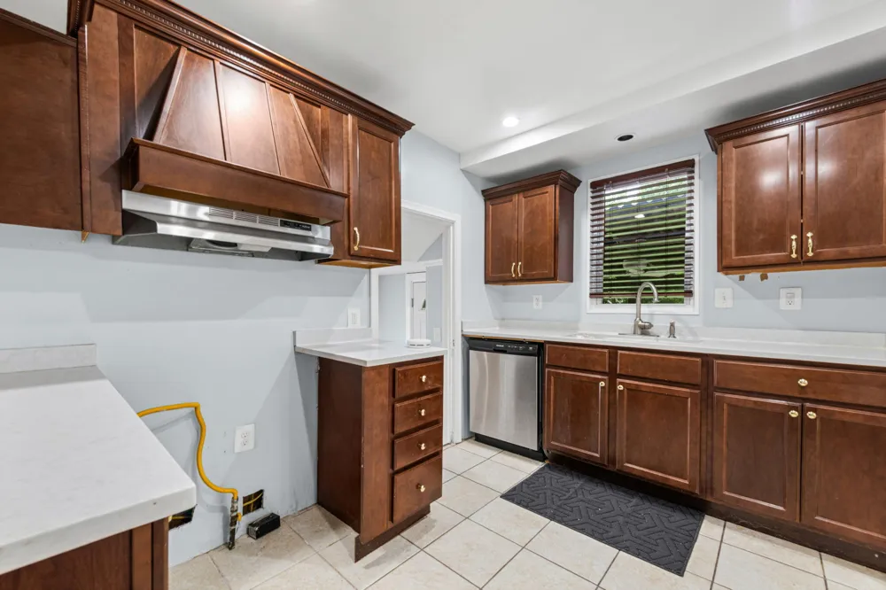 6953 Mayburn Street Dearborn Heights, MI 48127