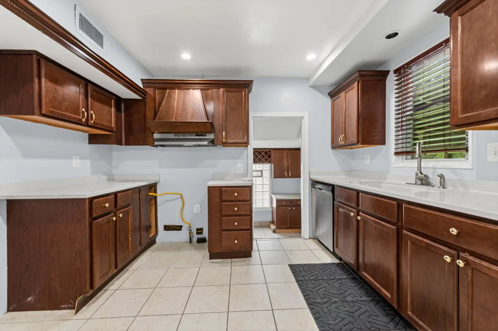 6953 Mayburn Street Dearborn Heights, MI 48127