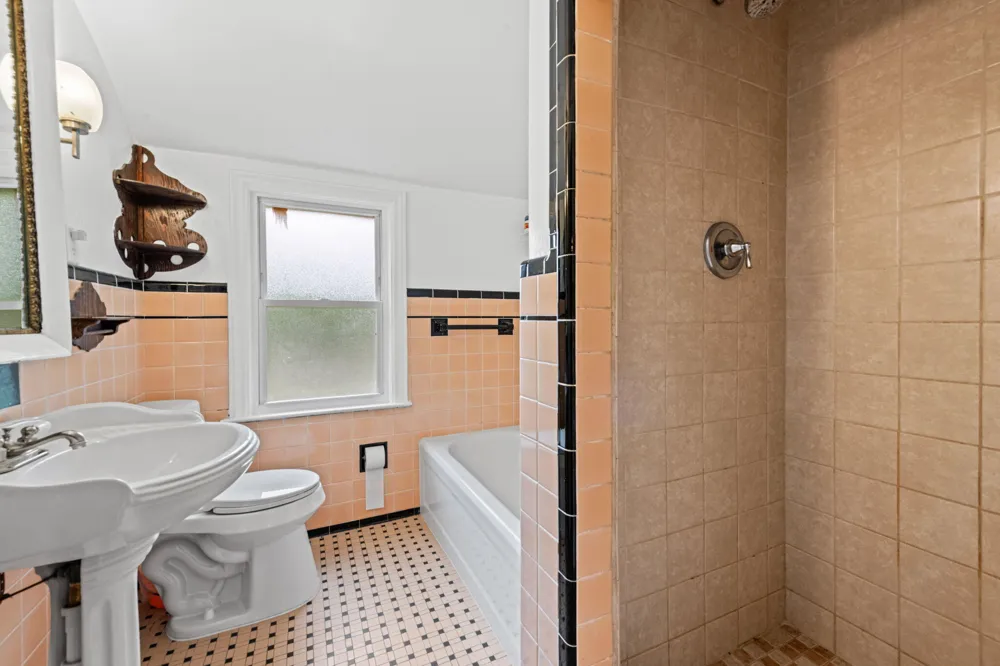 6953 Mayburn Street Dearborn Heights, MI 48127