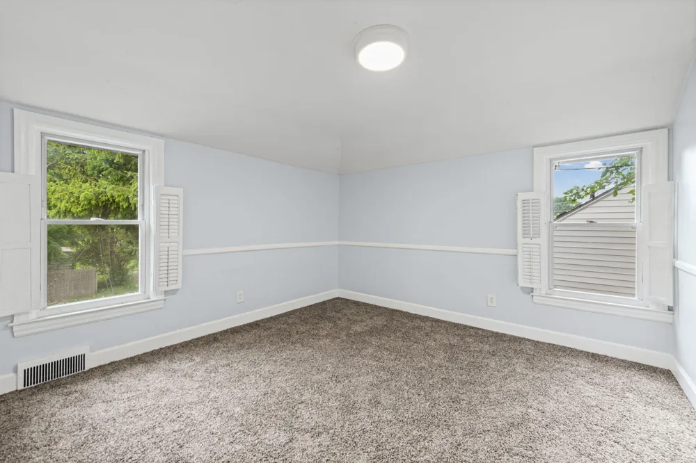 6953 Mayburn Street Dearborn Heights, MI 48127