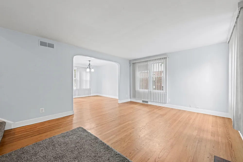 6953 Mayburn Street Dearborn Heights, MI 48127