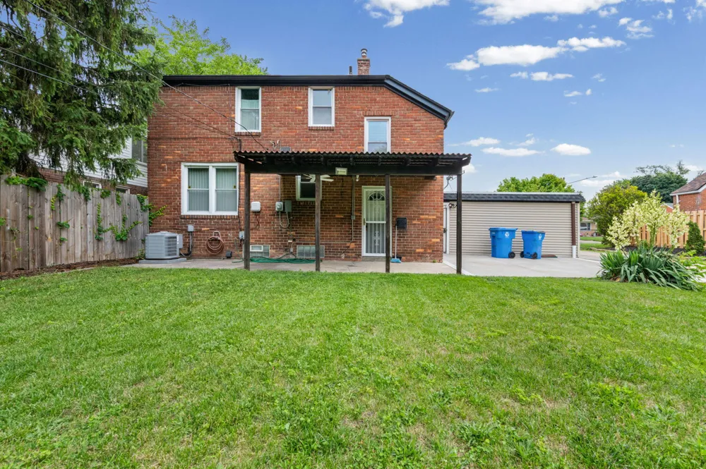 6953 Mayburn Street Dearborn Heights, MI 48127