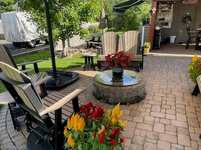 2330 Edmonds Road #46 Galax, VA 24333