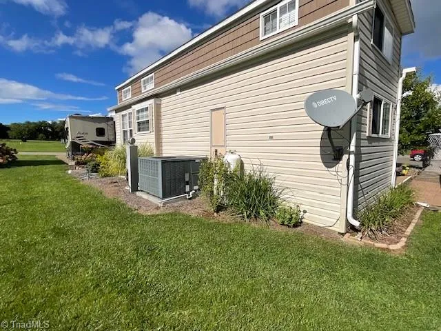 2330 Edmonds Road #46 Galax, VA 24333