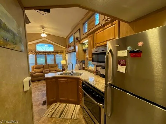 2330 Edmonds Road #46 Galax, VA 24333