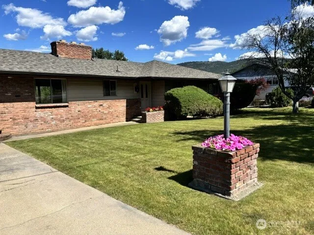 10 Westlake Road Oroville, WA 98844