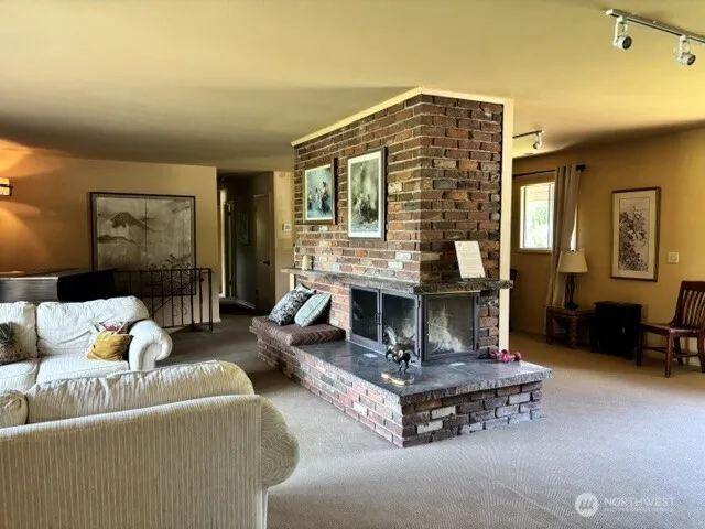 10 Westlake Road Oroville, WA 98844