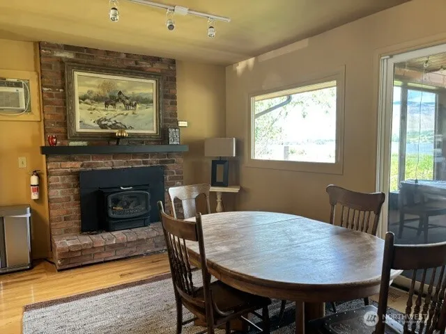 10 Westlake Road Oroville, WA 98844