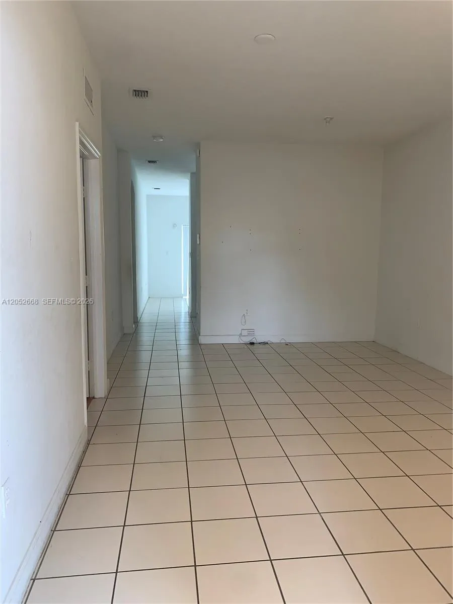 2925 SE 16th Ave #102 Homestead, FL 33035