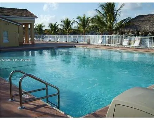 2925 SE 16th Ave #102 Homestead, FL 33035