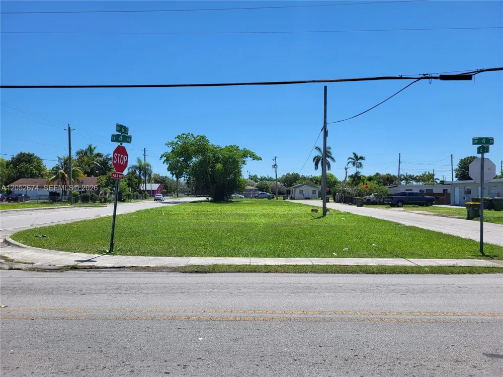321 SW 6 street Homestead, FL 33030