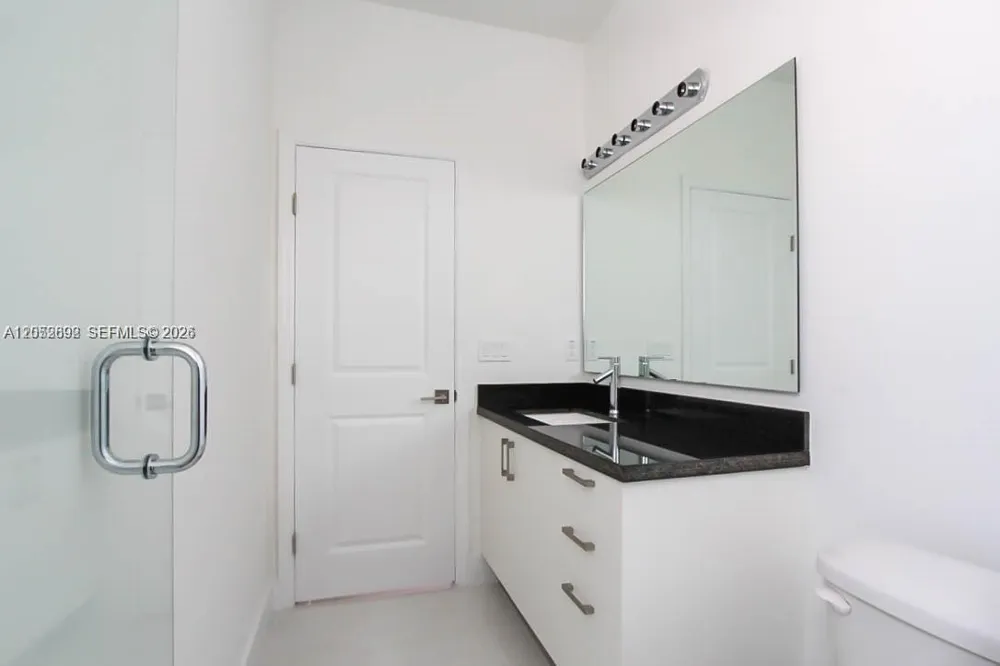 15631 SW 11th Ter Miami, FL 33194