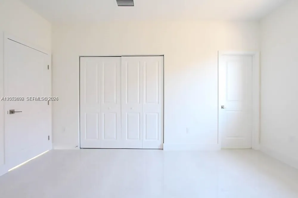 15631 SW 11th Ter Miami, FL 33194