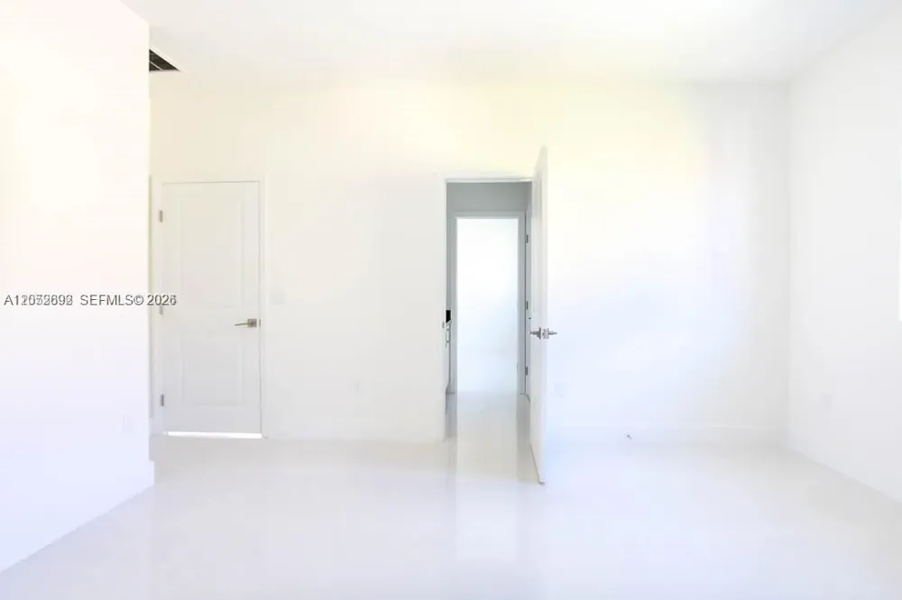 15631 SW 11th Ter Miami, FL 33194
