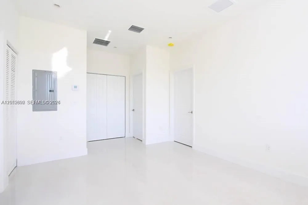 15631 SW 11th Ter Miami, FL 33194