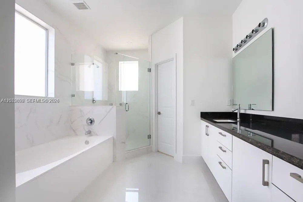 15631 SW 11th Ter Miami, FL 33194