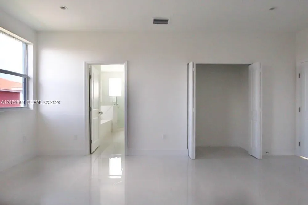 15631 SW 11th Ter Miami, FL 33194