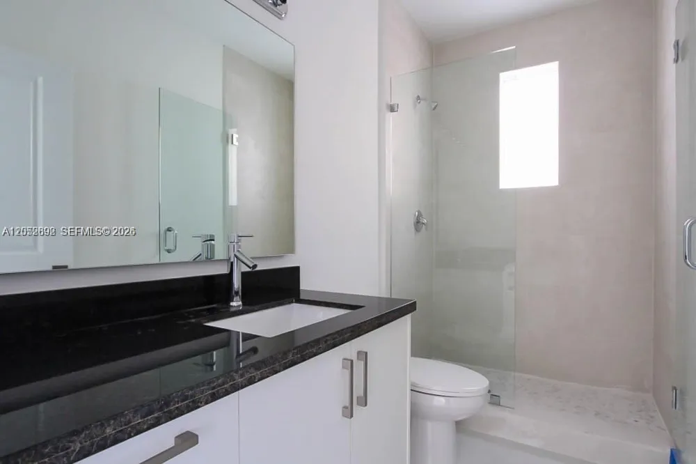 15631 SW 11th Ter Miami, FL 33194