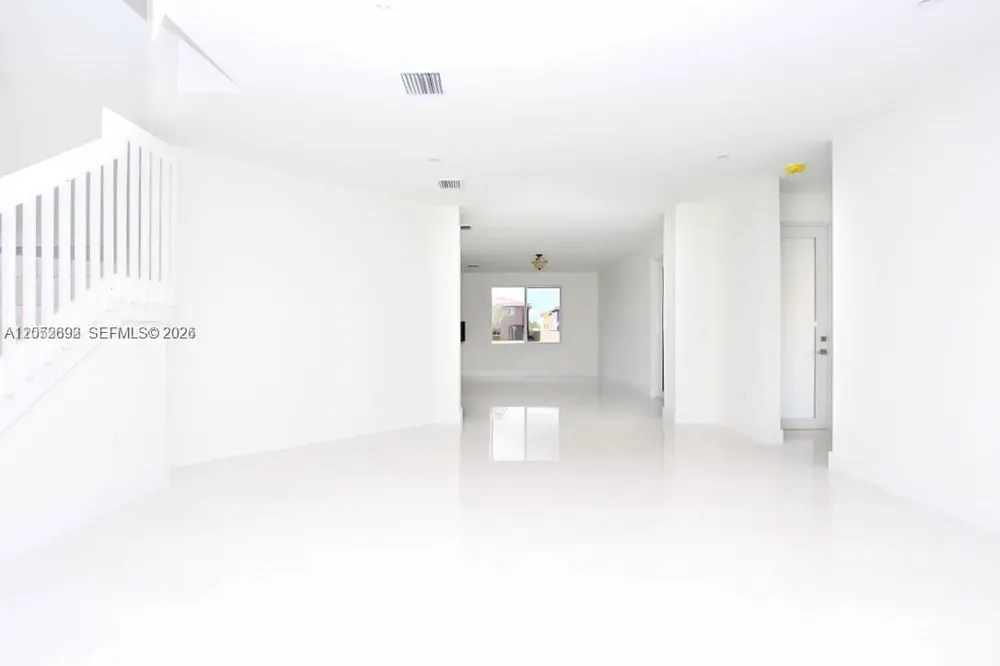 15631 SW 11th Ter Miami, FL 33194