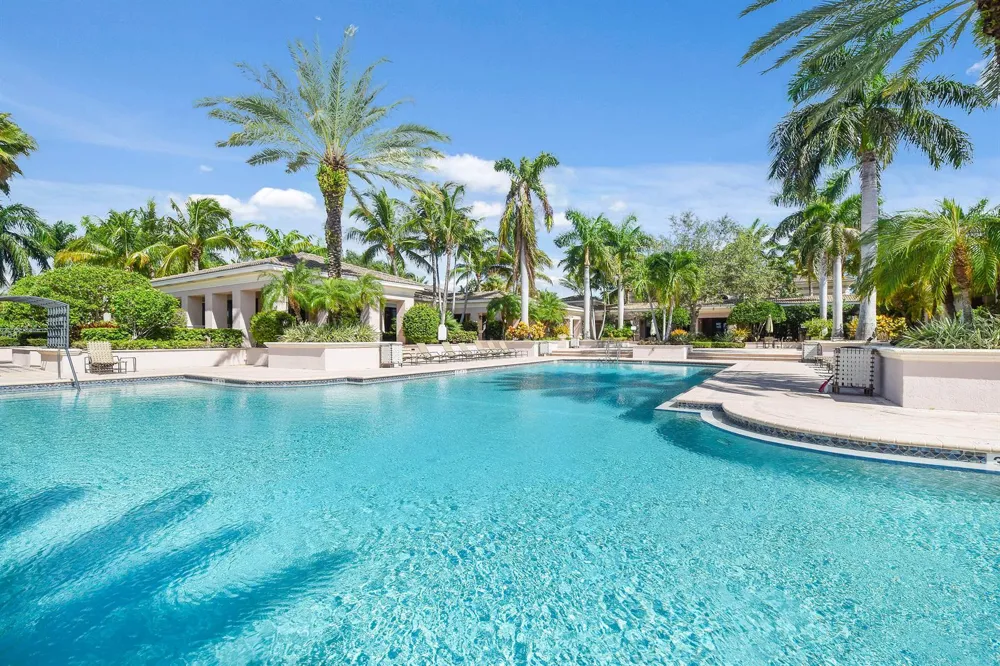 2727 Anzio Court #307 Palm Beach Gardens, FL 33410