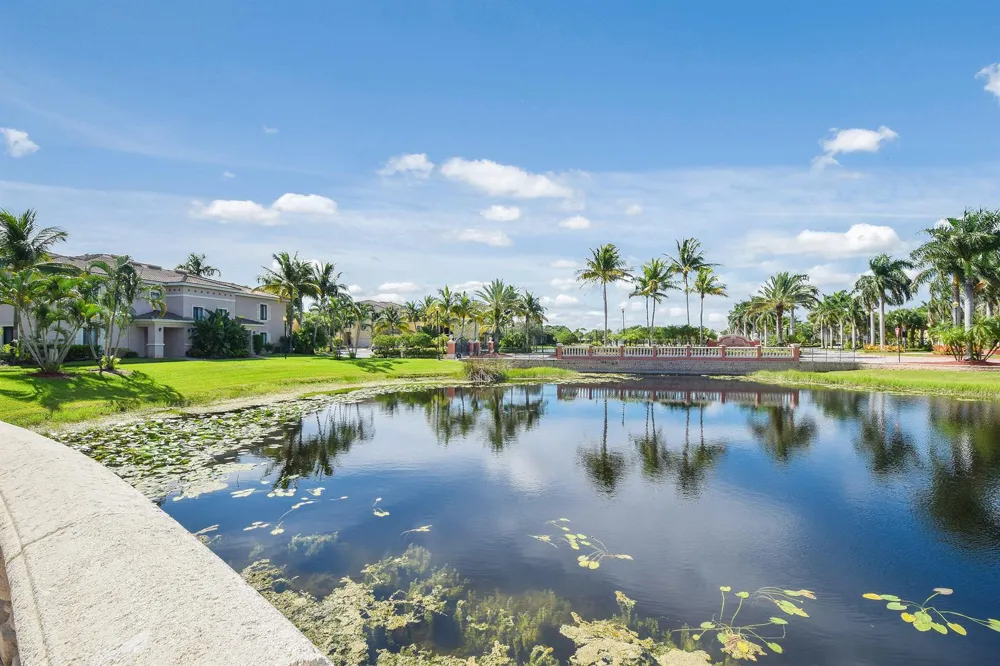 2727 Anzio Court #307 Palm Beach Gardens, FL 33410