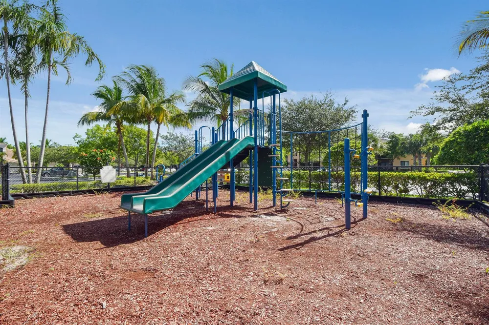 2727 Anzio Court #307 Palm Beach Gardens, FL 33410