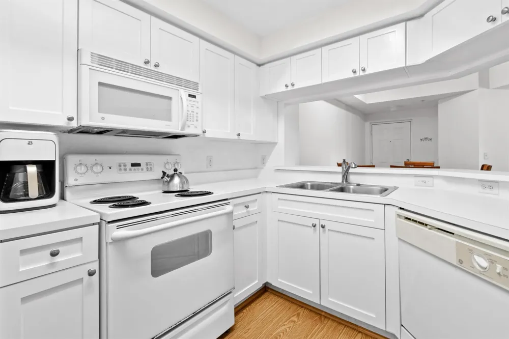 2727 Anzio Court #307 Palm Beach Gardens, FL 33410