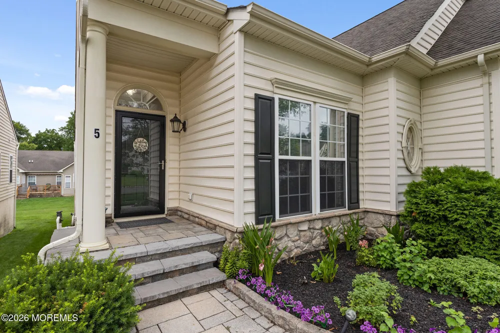 5 Tommys Meadow Pemberton, NJ 08068