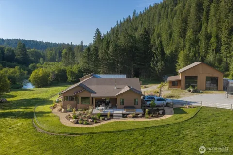822 Little Spokane River Road